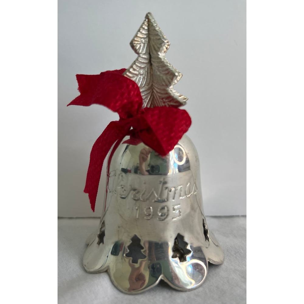Christmas‎ Ornament Bell 1995 Silverplated in box - Picture 2 of 9